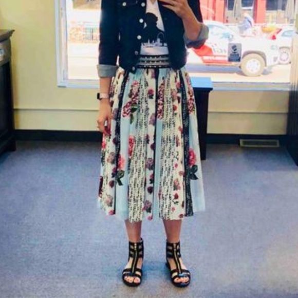 Anthropologie Vertical stripe floral skirt - Picture 4 of 8